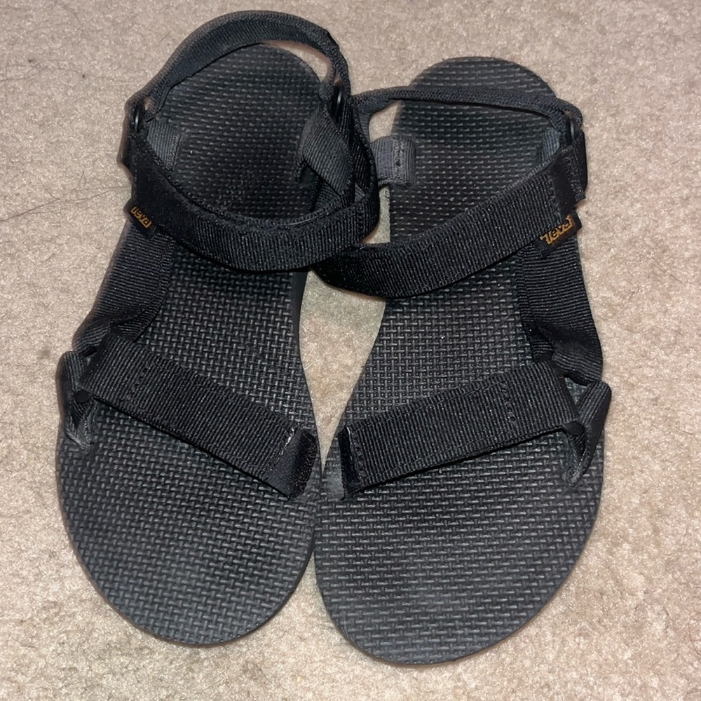Gently used Teva Midform sandals